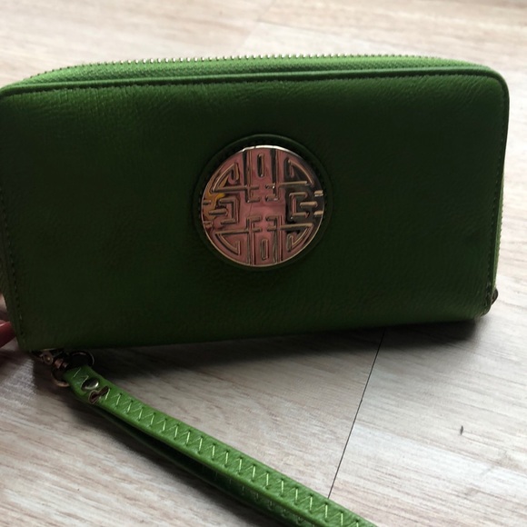 😲 - Picture 2 of 3